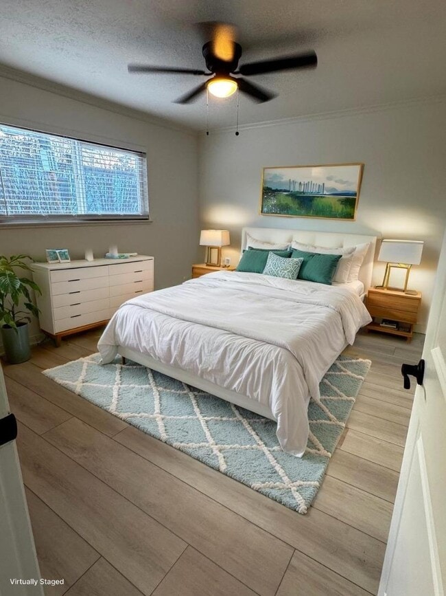 Building Photo - 1133 Paloma Ave