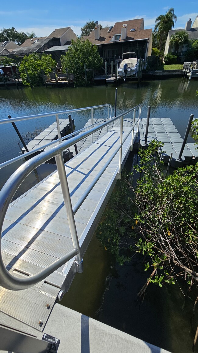 Kayak ramp - 4333 Bayside Village Dr