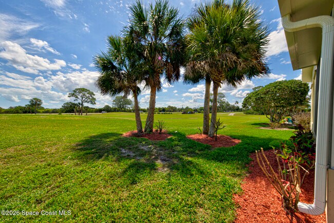 Building Photo - 1937 Golf Vista Blvd