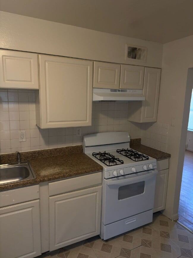 Building Photo - 4026 Belfore Dr
