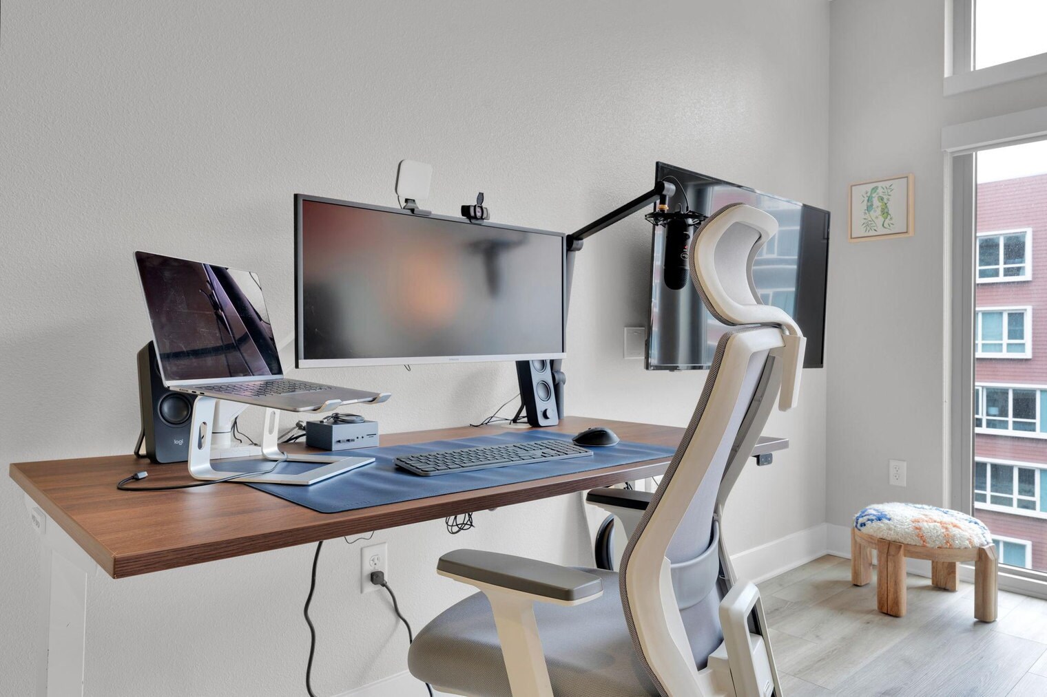 Building Photo - 185 Channel St