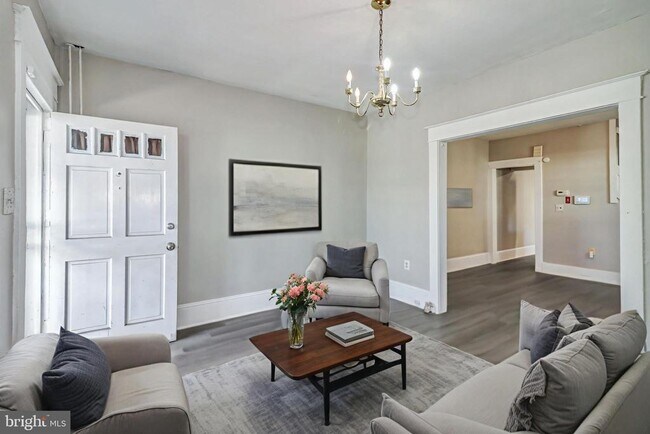 Building Photo - 24 Trent Ave