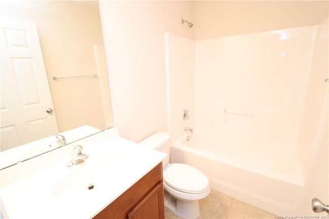 Building Photo - 619 Sealine Dr