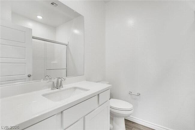 Building Photo - 600 N Carriage Hill Dr