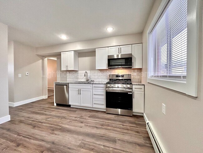 Building Photo - 2876 Taft Ave SW