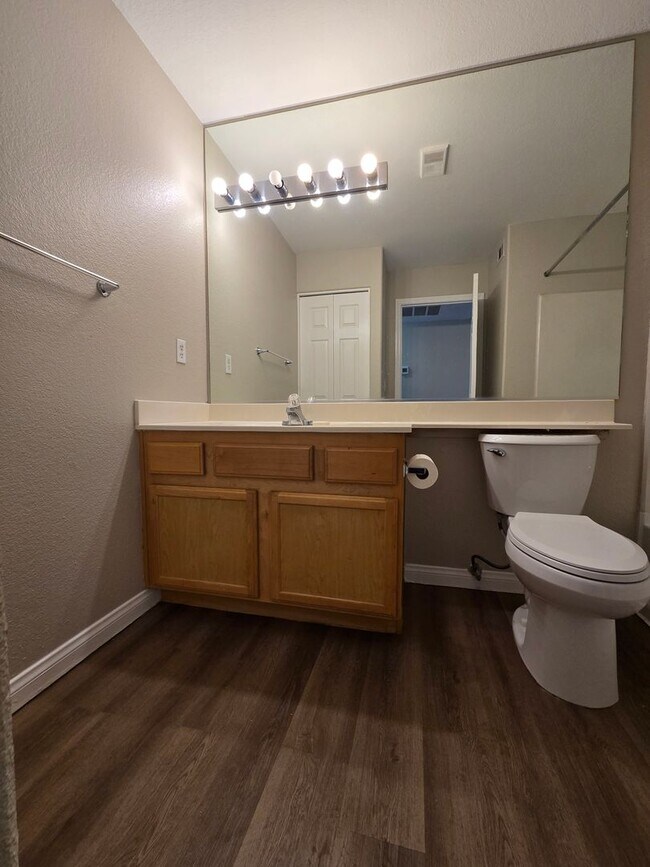 Building Photo - 2987 Juniper Hills Blvd