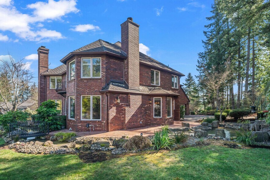 Building Photo - 16235 SW Falcon Dr