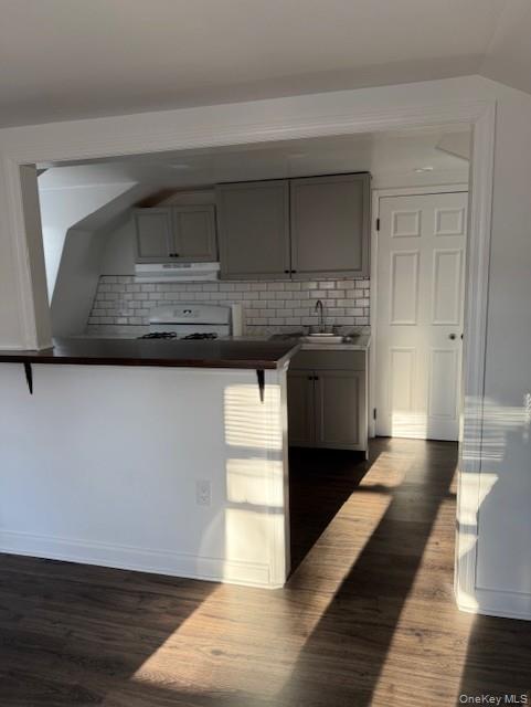 Building Photo - 49 S Lawn Ave