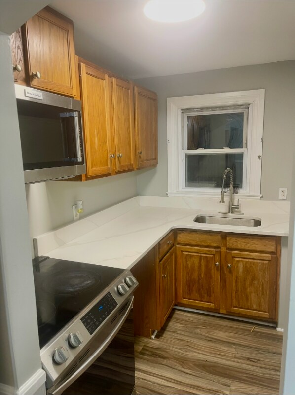 Building Photo - 26 Chaucer St