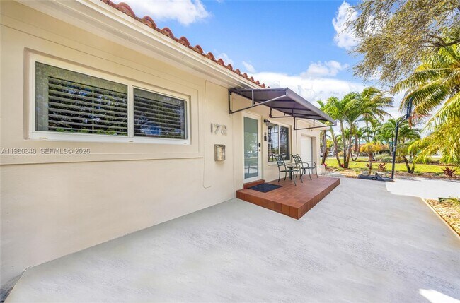 Building Photo - 172 Bentley Dr