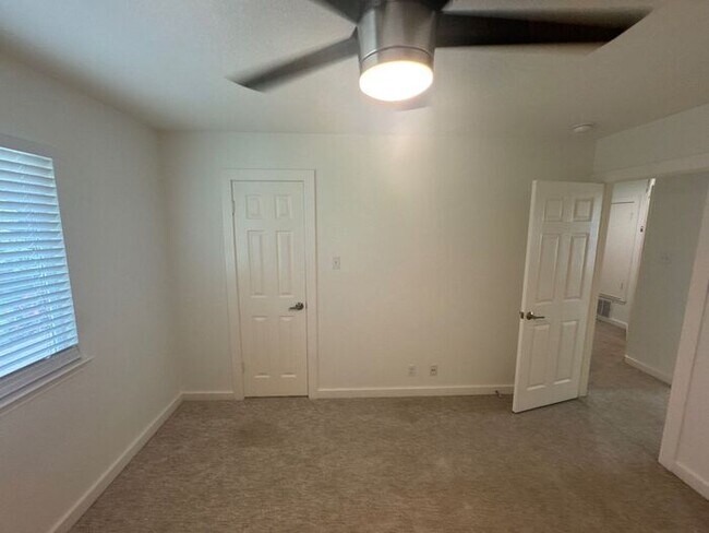 Building Photo - Beautiful Two-Story Leander Home with Dual...