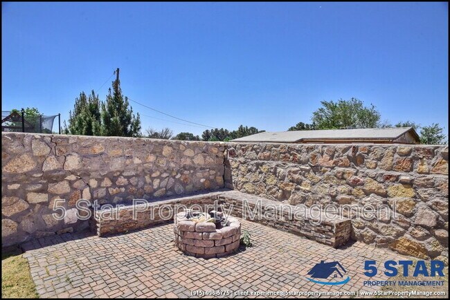 Building Photo - 703 Lt Joe Magellanes Rd