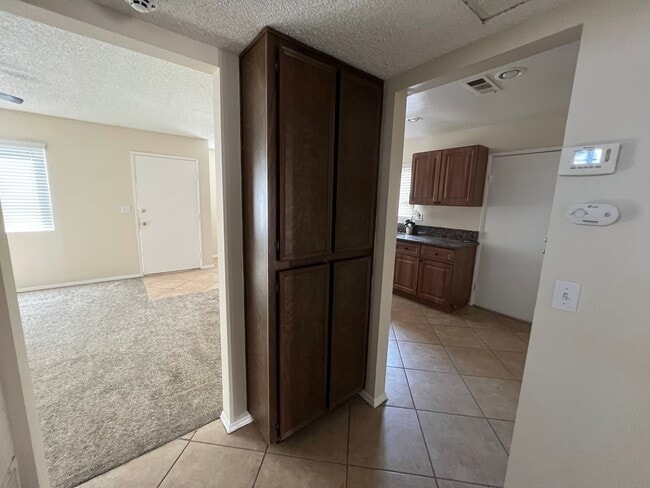 Building Photo - Upgraded granite kitchen and bath! 55+ community