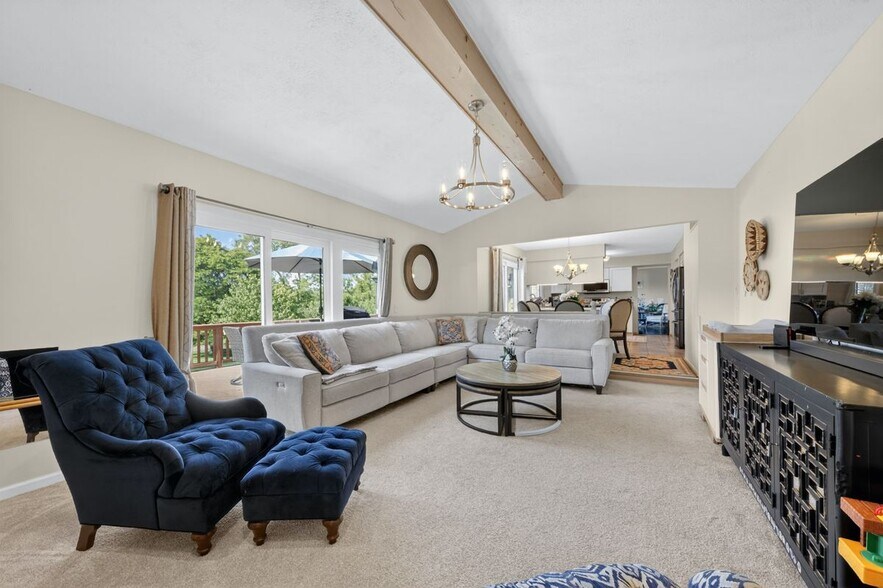Building Photo - 30118 Kingsway Dr