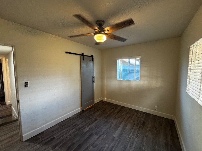 Building Photo - 1620 E Rancho Dr