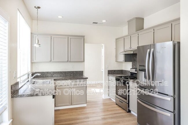 Building Photo - 2332 Weston Ct