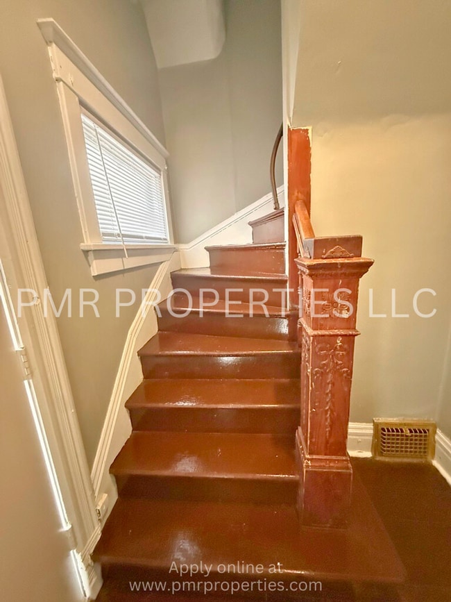 Building Photo - 2856 Bristol St