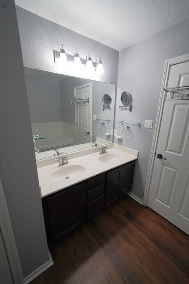 Building Photo - Lovely Cul-De-Sac Home in Schertz/Cibolo N...