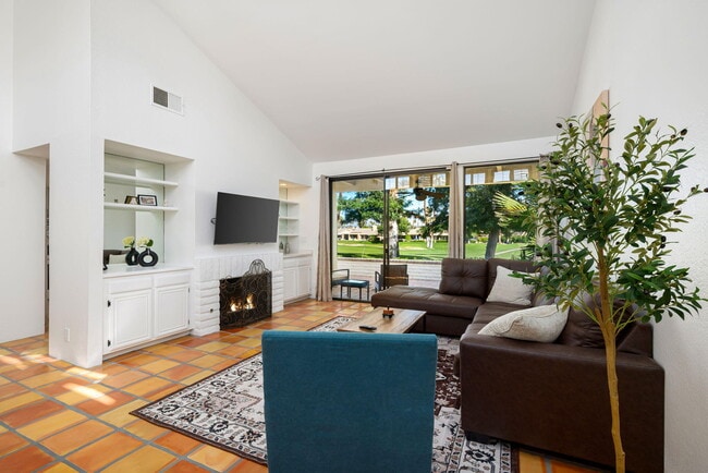 Building Photo - 280 Tolosa Cir