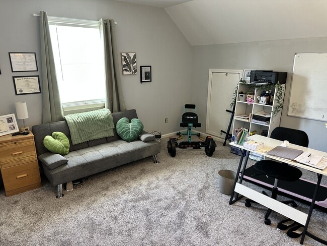 Building Photo - 213 Mahogany Dr