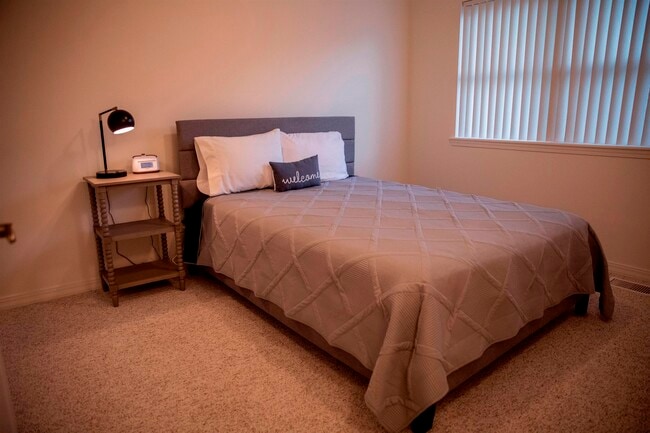 Building Photo - 305 Chickasha Dr