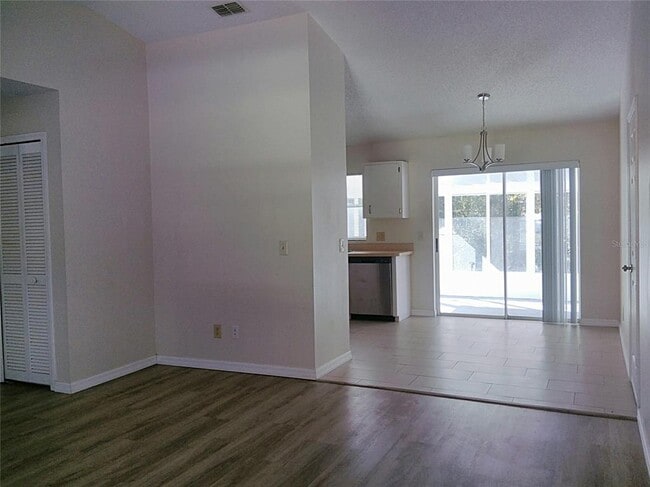 Building Photo - 330 Chestnut Ave