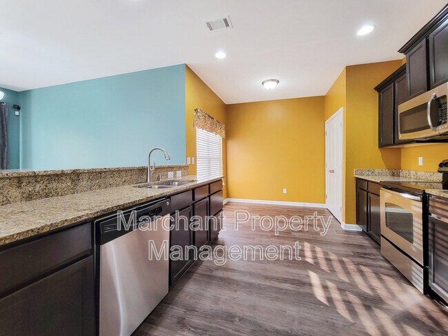Building Photo - 4 Wisner Ct