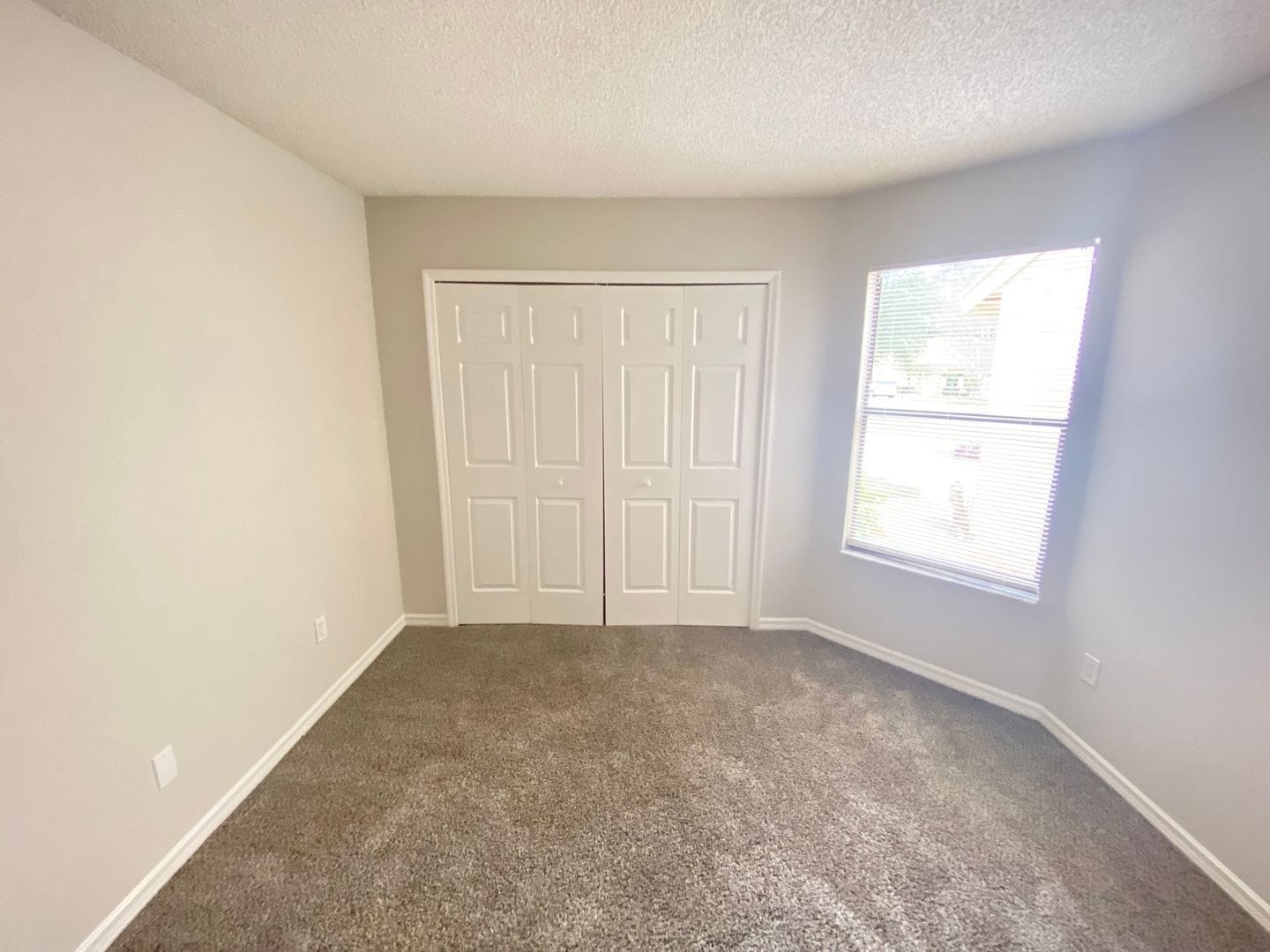 Building Photo - 208 Egret Ct