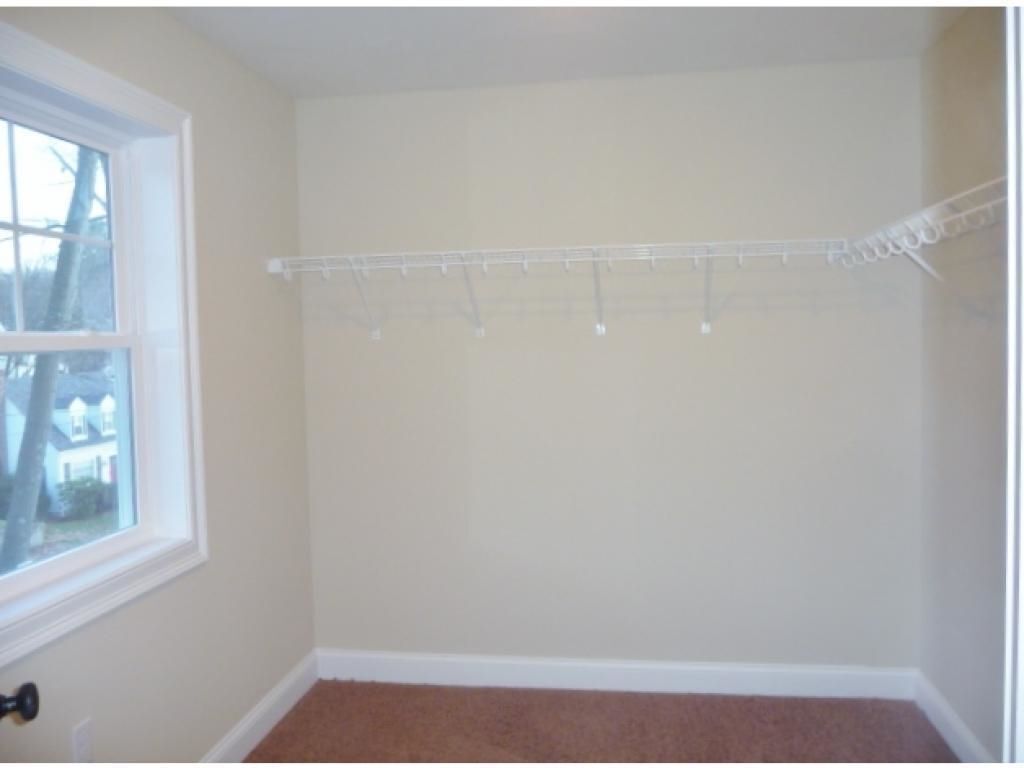 Building Photo - 214 Dallaire