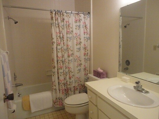 Building Photo - Nokomis/Osprey Area -- Close to beautiful ...