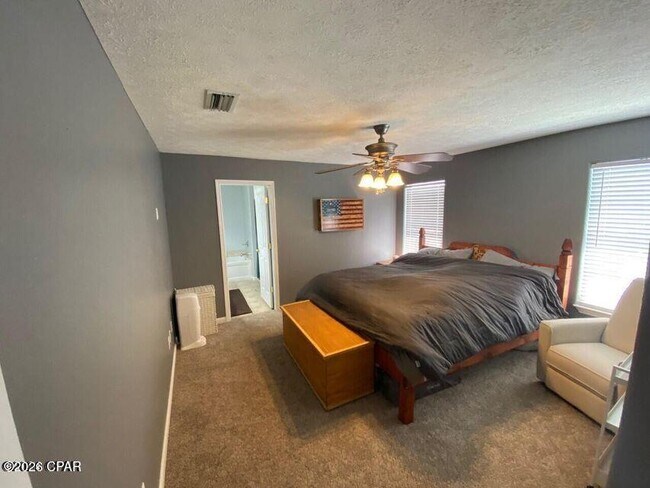 Building Photo - 5413 Nicole Blvd