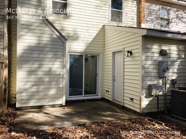 Building Photo - 869 Westminster Ln