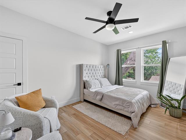 Building Photo - 1941 Glenmore Ave