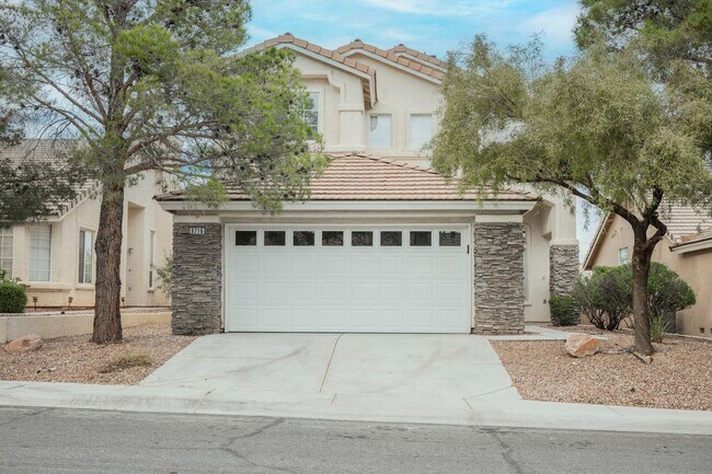 Building Photo - Honey, I’m Home! This Lovely 3 Bedroom, Two-Story Home Is Located In Summerlin.