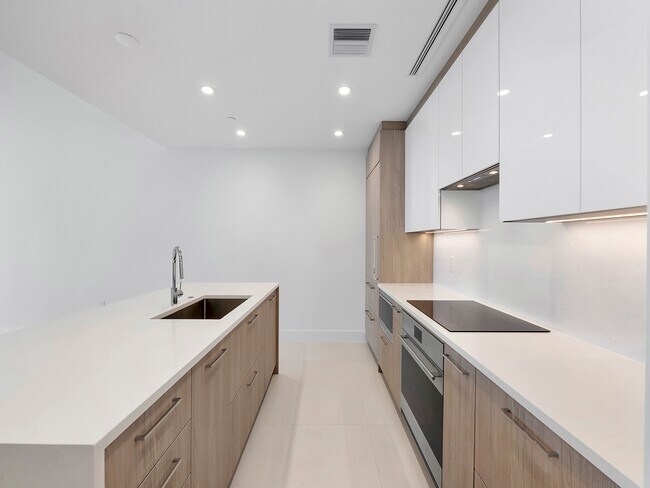 Building Photo - 153 Seabreeze Blvd