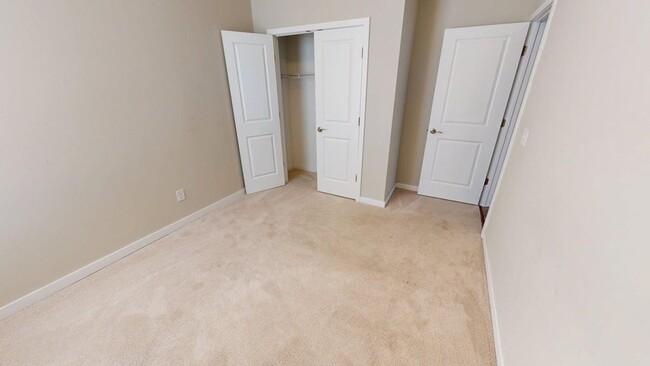 Building Photo - 38170 Castaway Dr