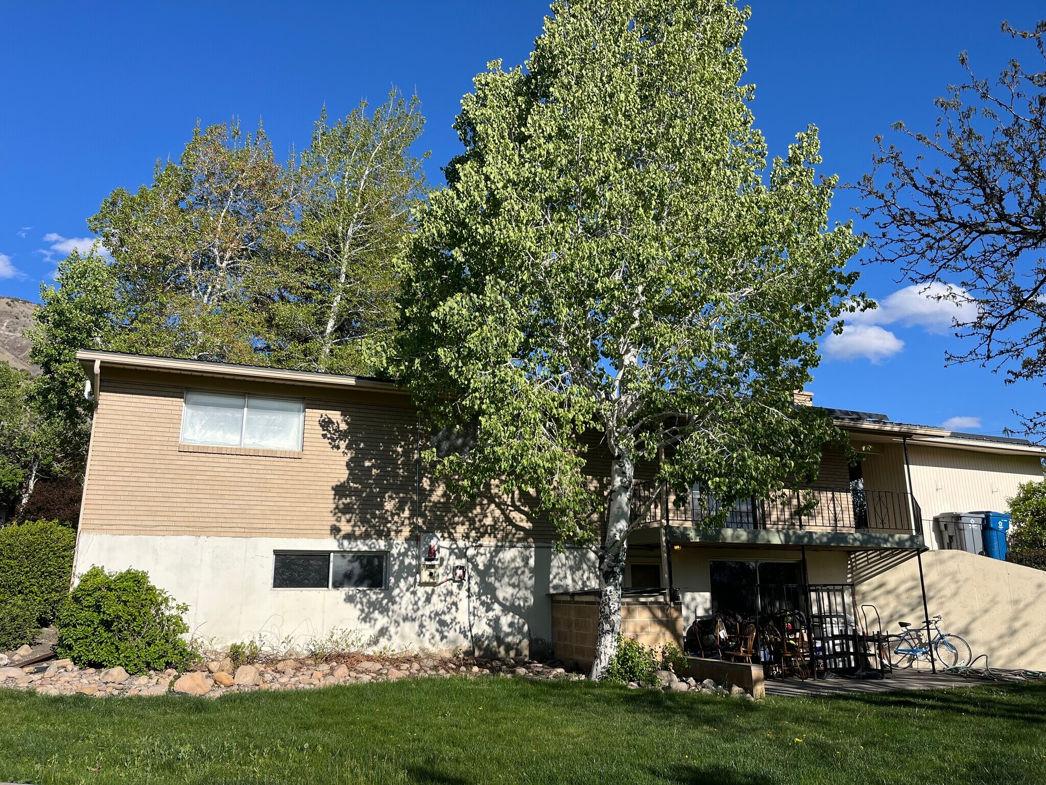 Building Photo - 697 N 1020 E