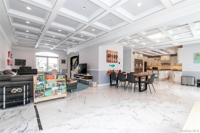 Building Photo - 66 Essex Rd