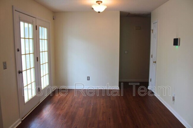 Building Photo - 132 Bluelake Blvd