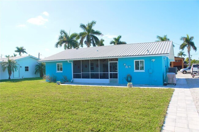 Building Photo - 2744 Sanderling Ct