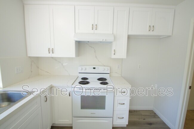Building Photo - 491 Serento Cir
