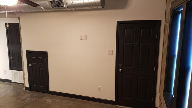 Building Photo - 6825 Avenue C