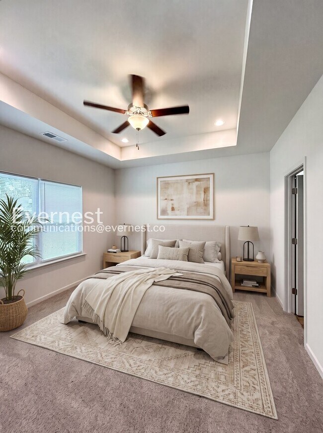 Building Photo - 3 Bed, 2 Bath Home with Garage / Pet-Friendly / Vouchers Accepted / Coming Soon!