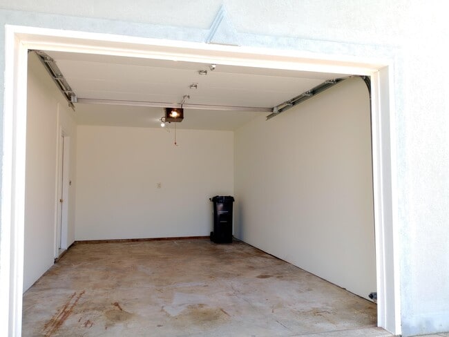 Building Photo - 3517 Prescott Dr
