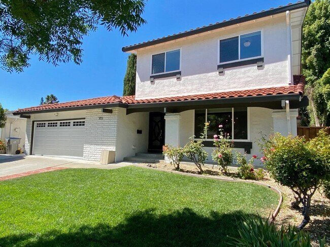 Building Photo - 363 El Portal Way