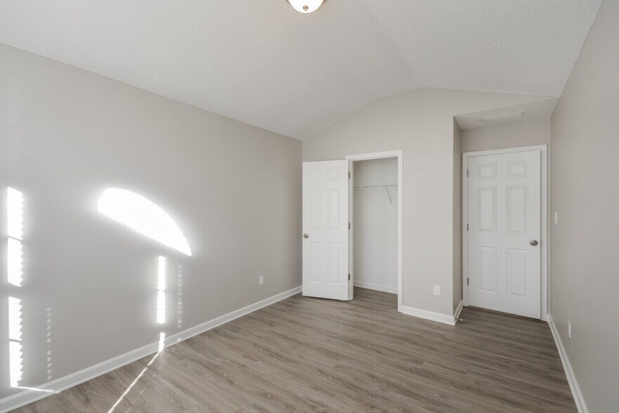 Building Photo - 5862 Amerson Ln