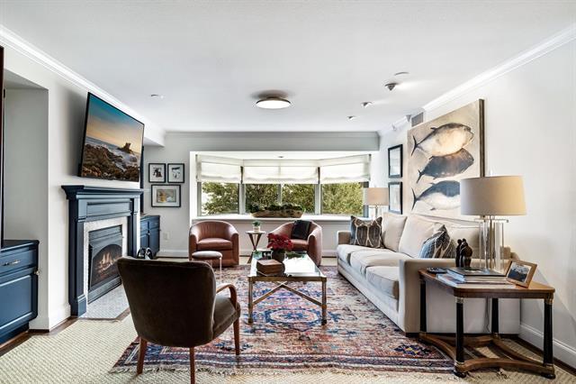 Building Photo - 4242 Lomo Alto Dr