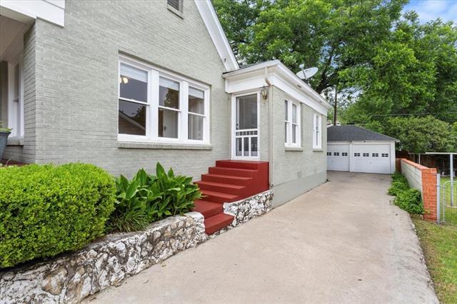 Building Photo - 4016 Pershing Ave