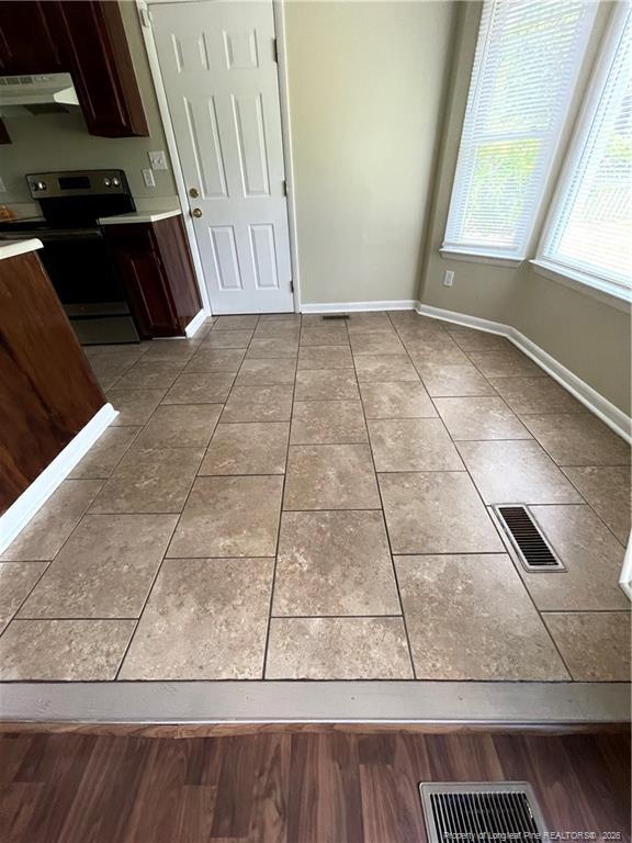 Building Photo - 6717 Sandfield Ct