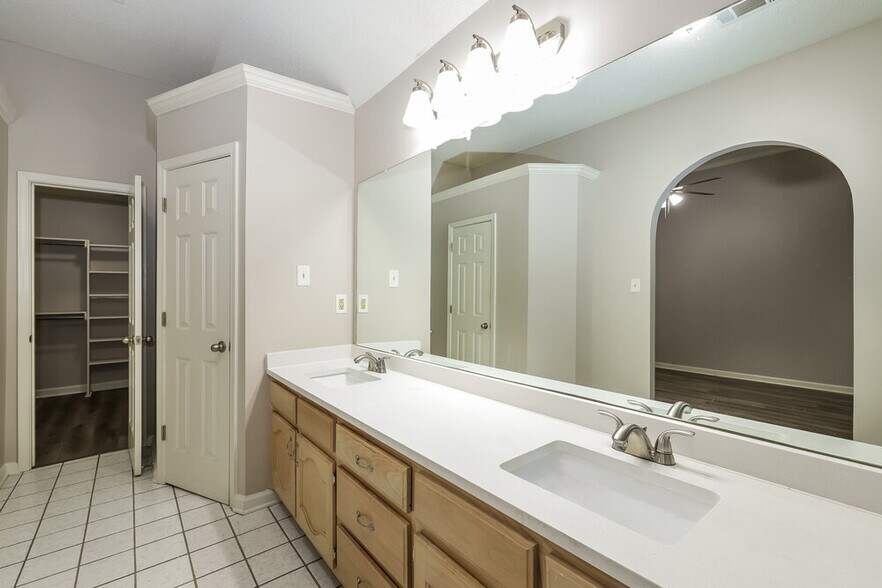 Building Photo - 2582 Hearth Stone Dr